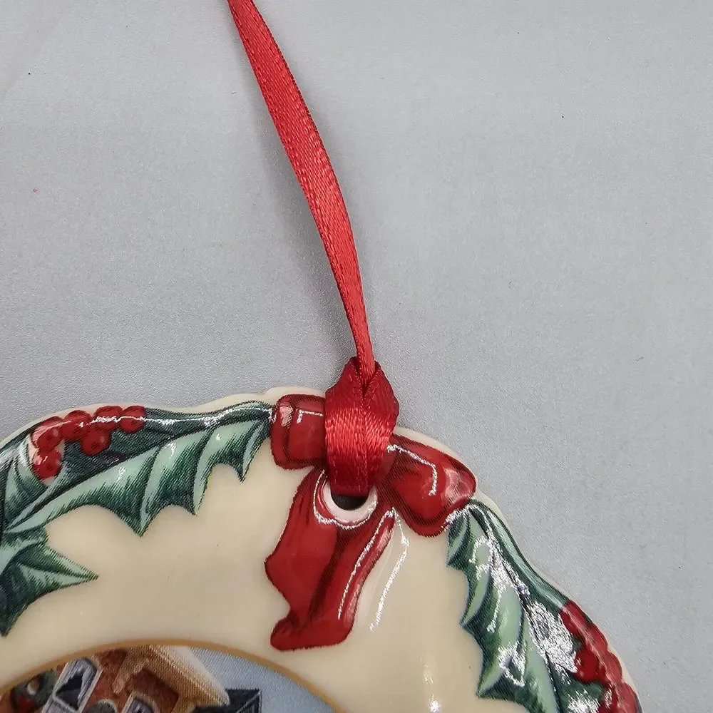 Longaberger Collectors Club Ornament 1998 Hometown Christmas Original Box